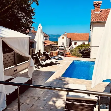 Apartamento Jela - With Pool