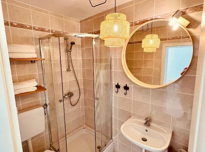 Jela - With Pool Apartament *